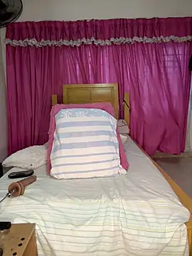 xyarela Hot online show from 12.15.25