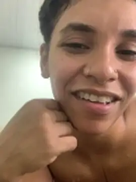 Lillith Bloom online show from 04.07.26