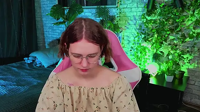 Snapshot of Mia_Mooore chatting on 02.20.26 Mia Mooore online show from 02.20.26