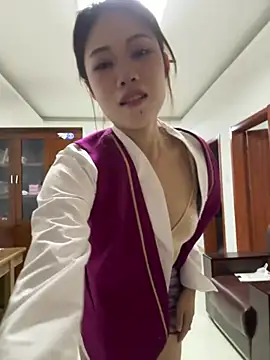 Snapshot of youyou-baby999 chatting on 04.05.26 youyou-baby999 online show from 04.05.26