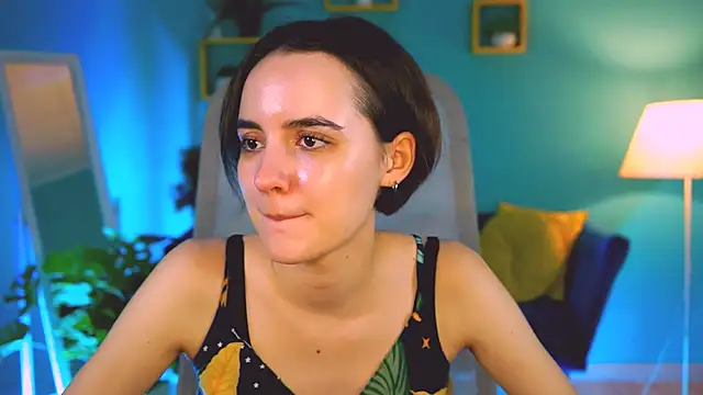 KateWillows online show from 12.18.25