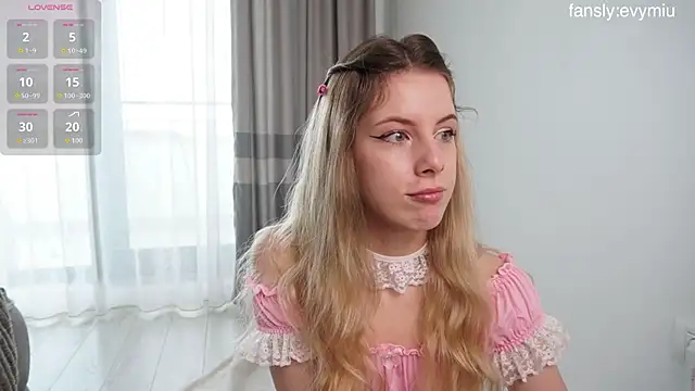 evy miu online show from 04.10.26