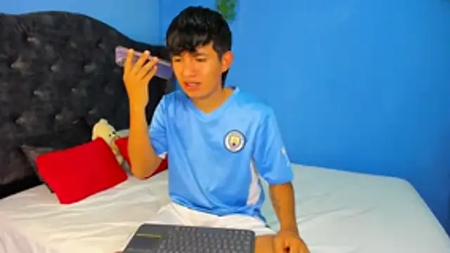 Mikke18 online show from 02.05.26