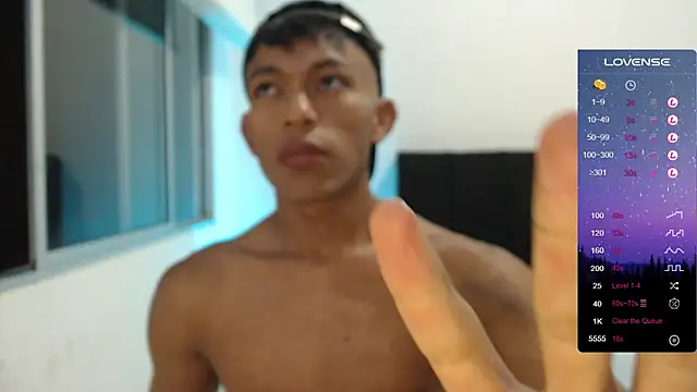 santinaughty online show from 12.03.25