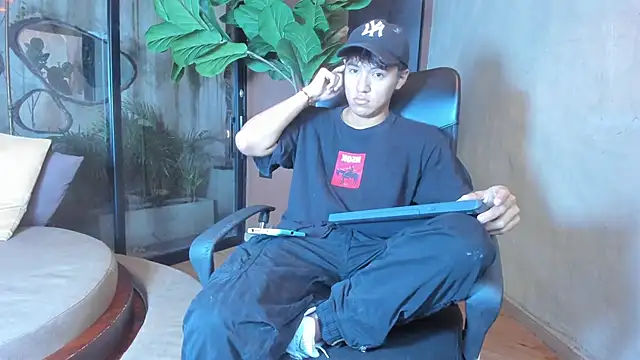 isaac grimm online show from 02.02.26