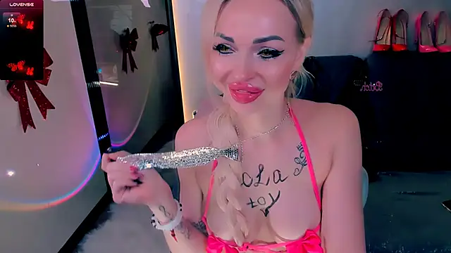 Snapshot of Lola_Bombita chatting on 01.14.26 Lola Bombita online show from 01.14.26