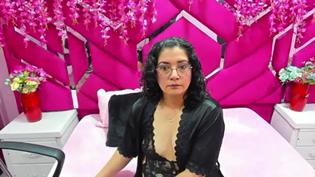 Alexa Sanz online show from 12.17.25