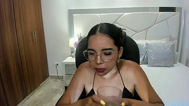 alana martiins online show from 06.26.26