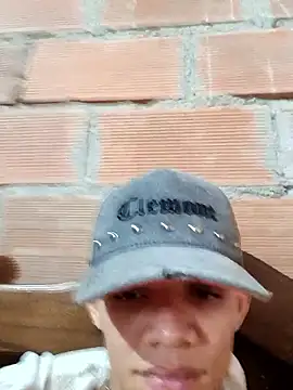 Snapshot of daniel_garzon chatting on 12.02.25 daniel garzon online show from 12.02.25