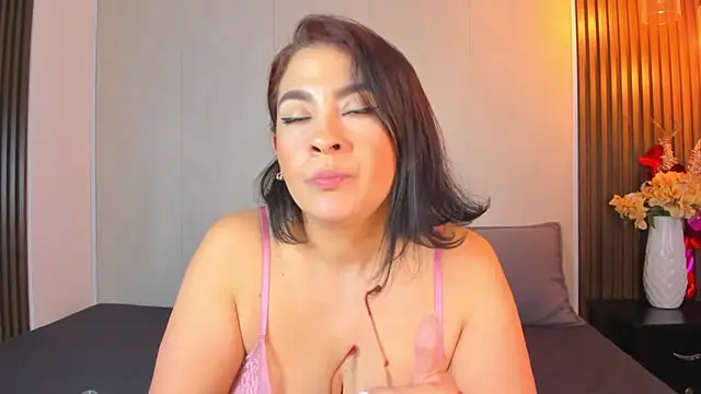 Meggan Moree online show from 03.28.26