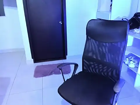 cristina697 online show from 12.18.25