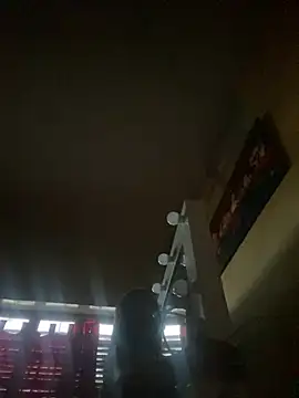 Lindalatina2001 online show from 04.18.26