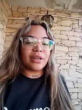 Lindalatina2001 online show from 04.23.26