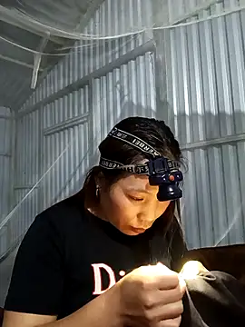 Evelyn-n online show from 03.05.26