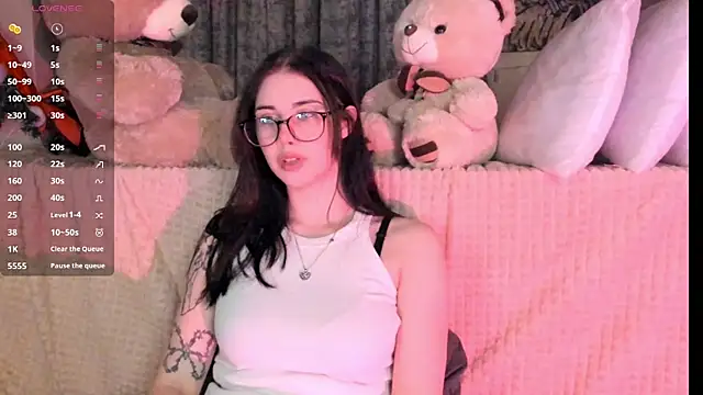 Snapshot of boobsfireee chatting on 01.12.26 boobsfireee online show from 01.12.26