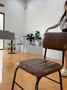 Snapshot of Aiko-Office chatting on 04.02.26 Aiko-Office online show from 04.02.26