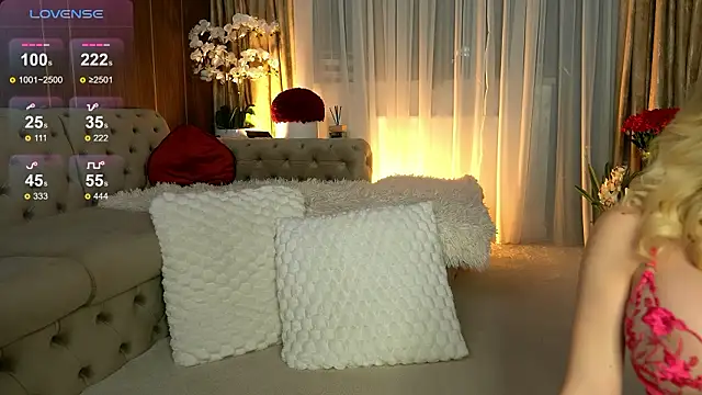 Snapshot of ChloeVelvetx chatting on 03.04.26 ChloeVelvetx online show from 03.04.26