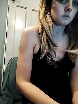 Snapshot of Amy01112 chatting on 02.13.26 Amy01112 online show from 02.13.26