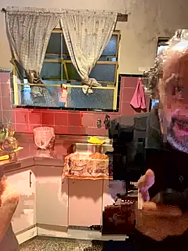 Snapshot of Petebulimia chatting on 03.18.26 Petebulimia online show from 03.18.26