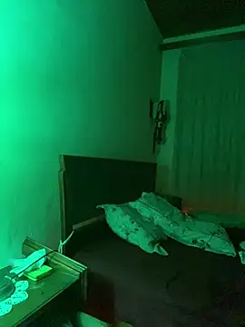 Snapshot of Petebulimia chatting on 04.05.26 Petebulimia online show from 04.05.26