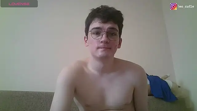 leo cutie online show from 03.17.26