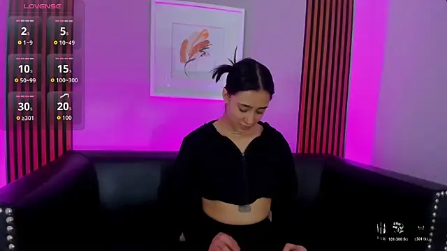 Snapshot of Ariana_collinss chatting on 06.25.26 Ariana collinss online show from 06.25.26