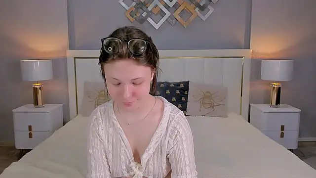 YONA WINK online show from 03.27.26