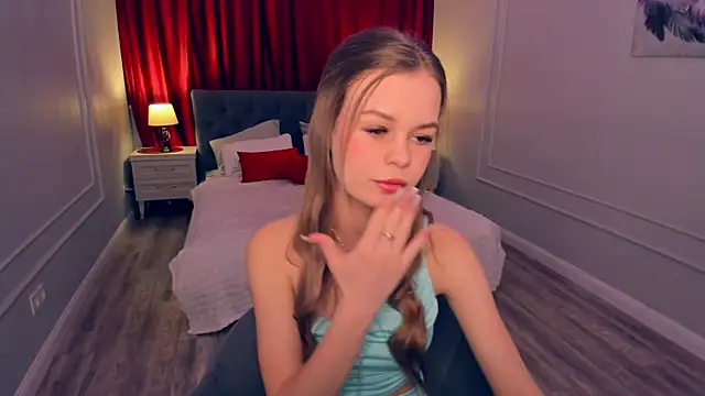 Snapshot of MidnighteAura chatting on 04.01.26 MidnighteAura online show from 04.01.26