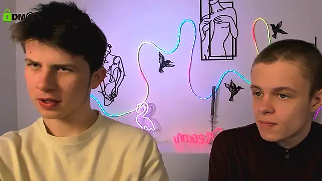 Snapshot of leo_valor chatting on 12.19.25 leo valor online show from 12.19.25