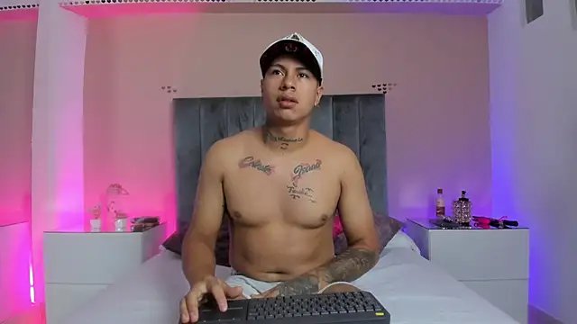 Snapshot of kaylaa_sex chatting on 02.07.26 kaylaa sex online show from 02.07.26