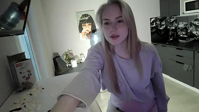 LunaPeony online show from 02.01.26