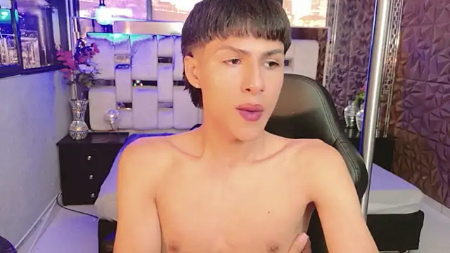 StormLuxX online show from 12.17.25