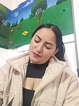 Snapshot of MisNicol chatting on 02.05.26 MisNicol online show from 02.05.26