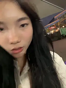 Snapshot of r-u-ok chatting on 12.02.25 r-u-ok online show from 12.02.25