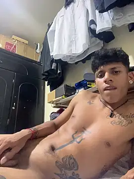 Snapshot of vispera chatting on 03.25.26 vispera online show from 03.25.26