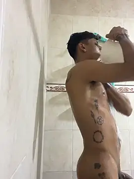 Snapshot of vispera chatting on 03.28.26 vispera online show from 03.28.26