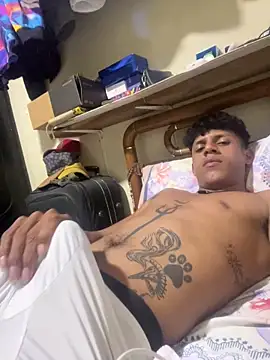 Snapshot of vispera chatting on 03.29.26 vispera online show from 03.29.26