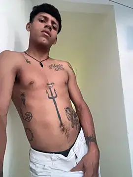 Snapshot of vispera chatting on 04.13.26 vispera online show from 04.13.26