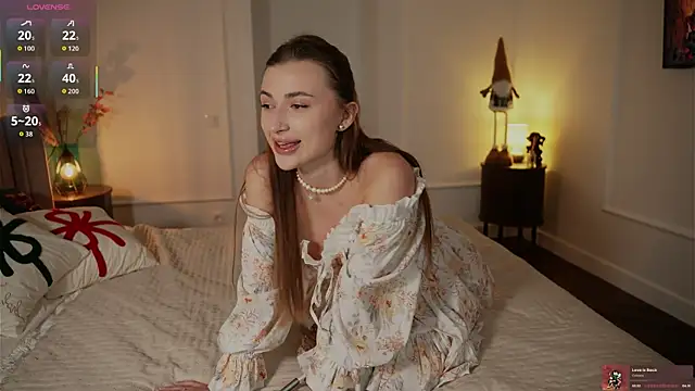 Snapshot of aestheticsdelya chatting on 12.03.25 aestheticsdelya online show from 12.03.25