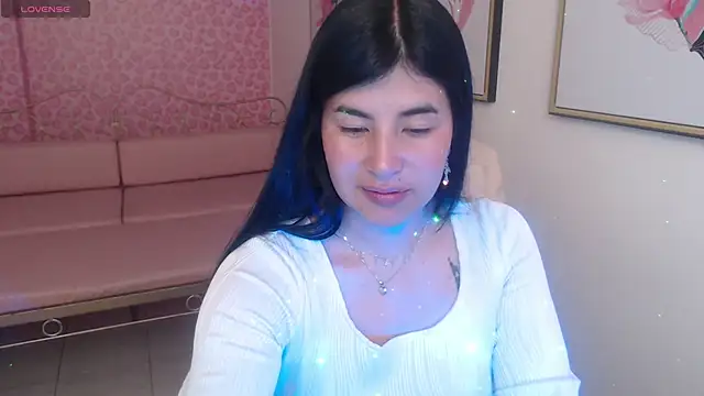 Nina harpper  online show from 12.14.25