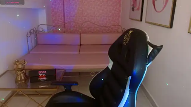 Nina harpper  online show from 03.27.26