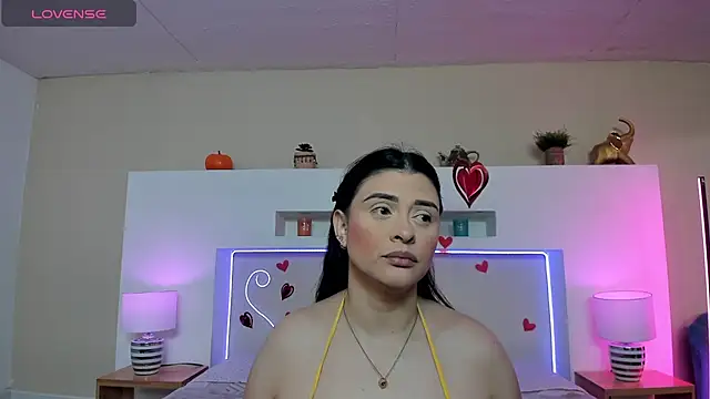 AnikaRomanoff  online show from 02.16.26