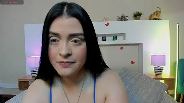 Snapshot of AnikaRomanoff_ chatting on 05.08.26 AnikaRomanoff online show from 05.08.26