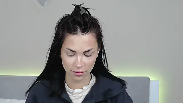 RachaelMils online show from 02.18.26