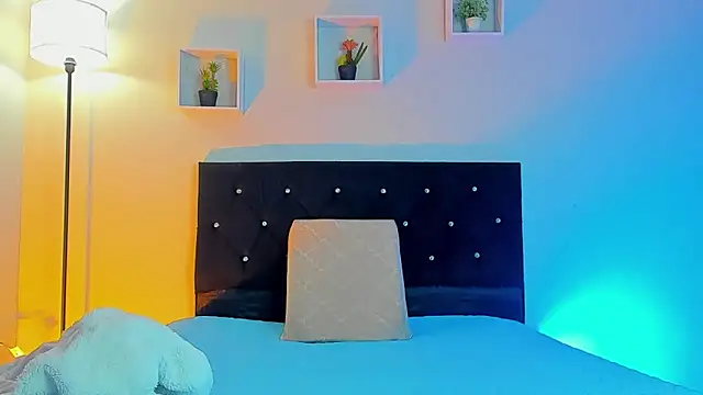 Victoria Rose  online show from 02.04.26