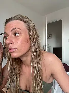 Blonde BambiXX online show from 03.13.26