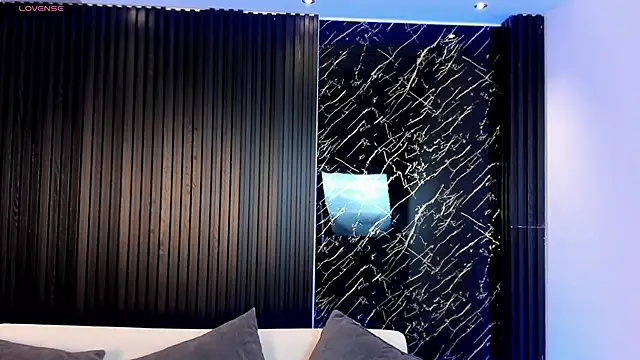 TiffanyHoustton online show from 03.26.26