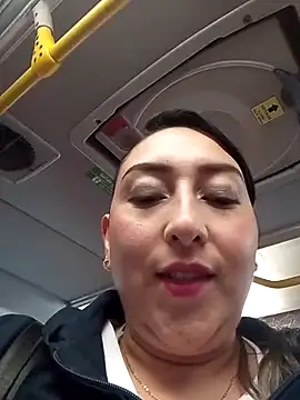 Valeria montana  online show from 03.11.26