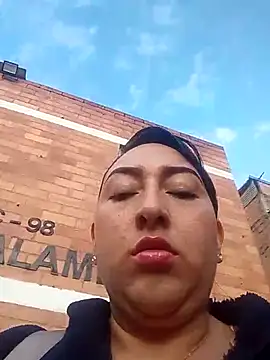 Valeria montana  online show from 04.02.26