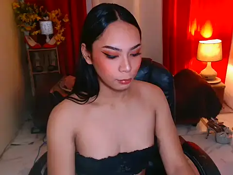 kylieEmparado online show from 05.17.26